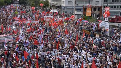 Énorme manifestation en Grèce pour la Paix contre l&rsquo;OTAN #Thessalonique #vidéo