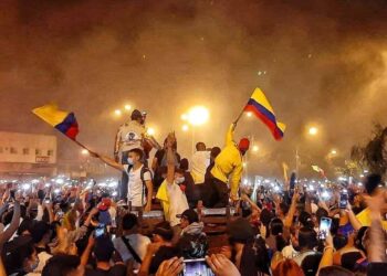 #SOSColombia le fasciste Duque fait tirer sur les manifestants, le peuple l&rsquo;oblige à stopper la réforme fiscale.