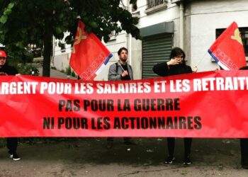 L&rsquo;argent pour les salaires, pas pour la guerre : le PRCF en manif à Paris, et présent à Séoul avec la Plateforme anti-impérialiste mondiale.
