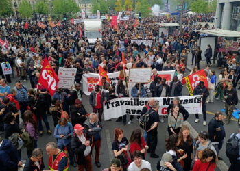 1er mai : 210 000 en manifestation pour la paix, les salaires, les retraites – la manifestation stéphanoise refuse la provocation d&rsquo;un candidat belliciste impérialiste, anti populaire.