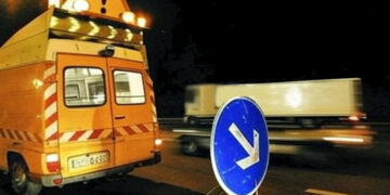 Fret ferroviaire sacrifié, chauffeurs surexploités, agents des routes en danger : l’Union européenne assassine la route du bon sens