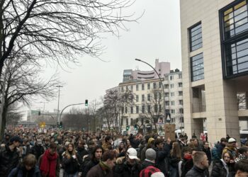De la salle de classe à la lutte des classes : 50 000 lycéens allemands dans la rue contre le service militaire et le militarisme de l’UE-OTAN