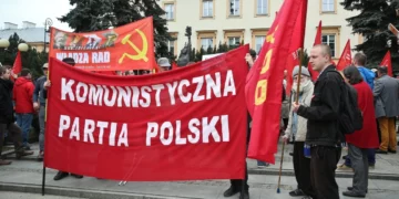 Pologne, le parti communiste polonais (KPP) résiste à la répression et met en échec en justice son interdiction