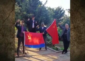 Répression anticommuniste en Azerbaïdjan : des militants arrêtés pour avoir utilisé leur drapeau soviétique