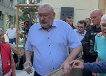 Carcassonne : Face à la violence du maire RN, la solidarité de classe fait bloc, le PRCF présent !