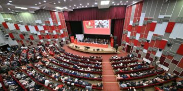 Russie : pour une attitude patriotique conséquente, discours de Ziouganov au congrès du Parti communiste de Russie (KPRF).