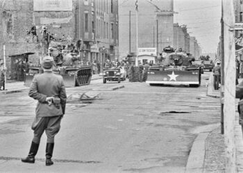 13 août, 65e anniversaire de la construction du rempart antifasciste