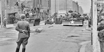 13 août, 65e anniversaire de la construction du rempart antifasciste