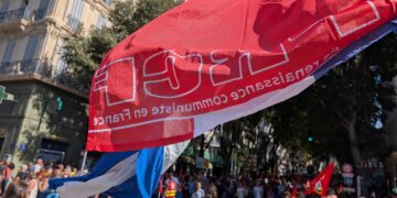 Face au gouvernement de marche à la guerre, de casse des services publics et d’euro-austerite, UNION. ACTION DES SALARIÉS ET DE LA JEUNESSE EN LUTTE !