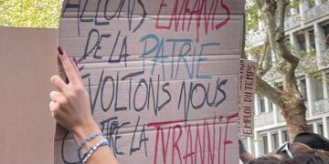 Un demi million le 6 octobre – le PRCF avec les lycéens : reportage en direct des manifestations